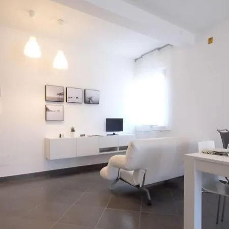 Mango 2 Apartment